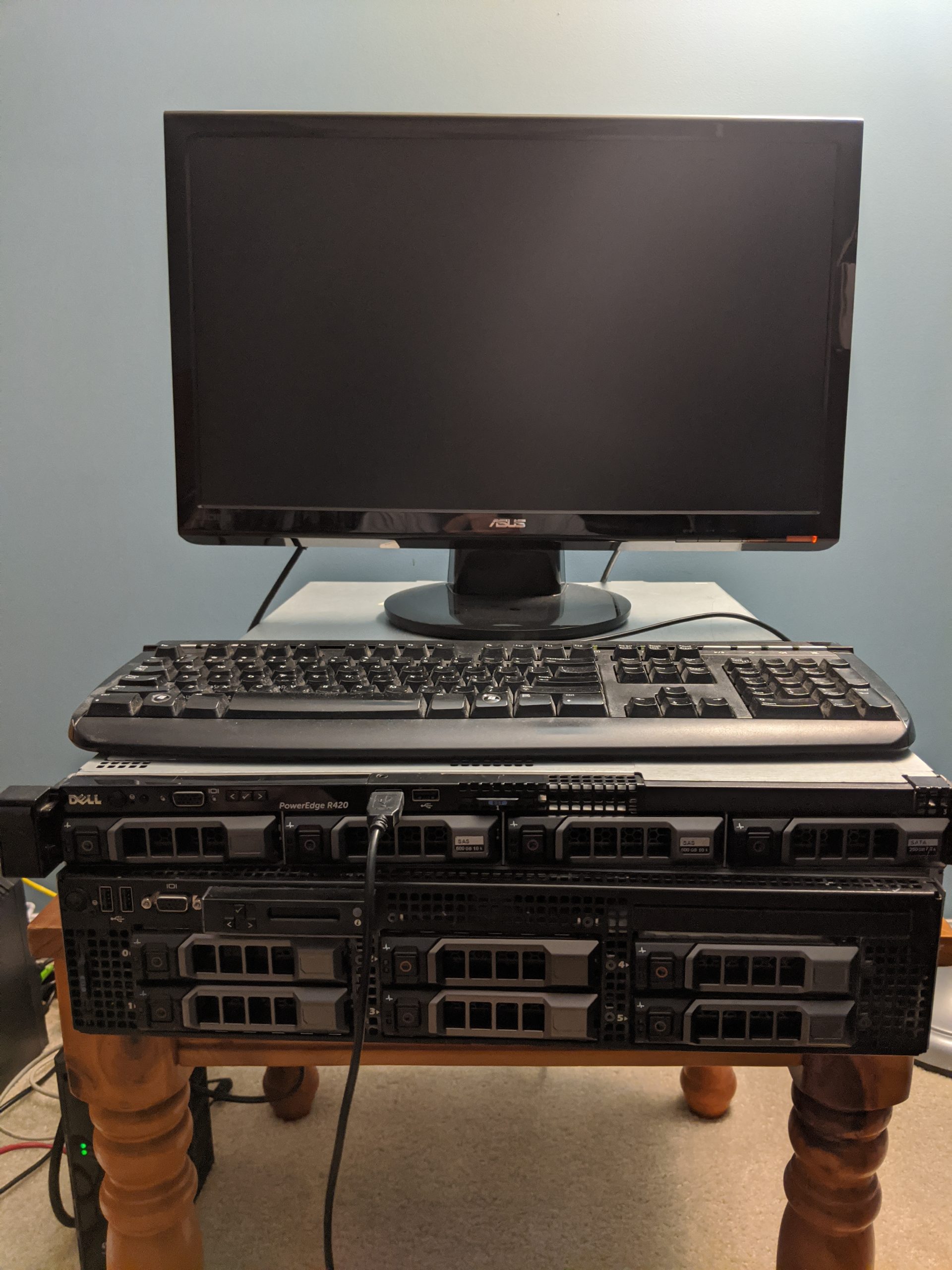 Dell r420 - Stacked form-factor